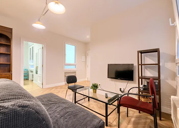 Euskalduna, Vivienda Turistica Moderna Y Renovado