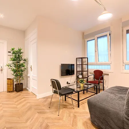 Euskalduna, Vivienda Turistica Moderna Y Renovado Bilbao Exterior foto