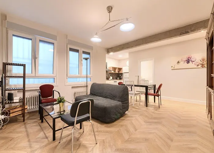 Euskalduna, Vivienda Turistica Moderna Y Renovado